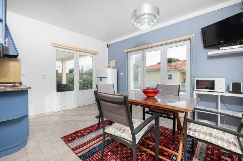 Moradias térreas T3 e T1, piscina, lote 5.250m2, Meco, Sesimbra