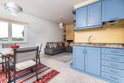 Moradias térreas T3 e T1, piscina, lote 5.250m2, Meco, Sesimbra