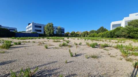 Lote de terreno para construção com 4906m2, na Quinta da Beloura, Sintra