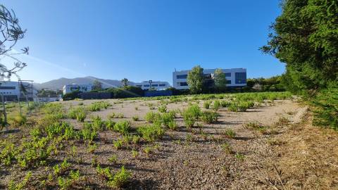 Lote de terreno para construção com 4906m2, na Quinta da Beloura, Sintra