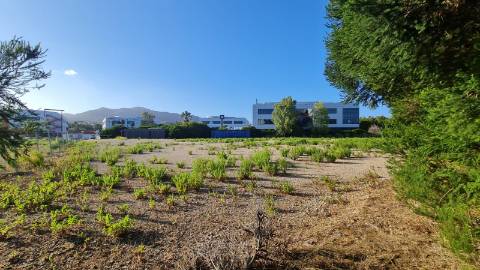 Lote de terreno para construção com 4906m2, na Quinta da Beloura, Sintra