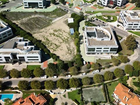 Lote de terreno para construção com 4906m2, na Quinta da Beloura, Sintra