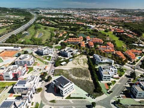 Lote de terreno para construção com 4906m2, na Quinta da Beloura, Sintra