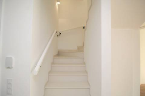 Nova moradia T3 com amplos terraços e piscina privada, na Fuseta, Algarve