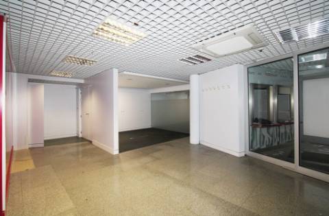 Loja comercial na Rua do Quelhas, na Lapa, Lisboa