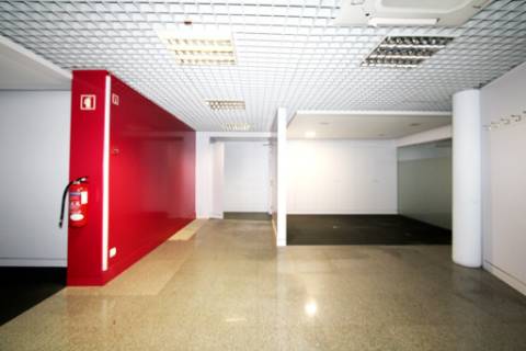 Loja comercial na Rua do Quelhas, na Lapa, Lisboa