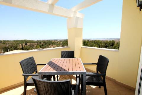 Luxuosas moradias V3 equipadas e mobiladas em Golfe Country Clube, Algarve