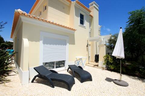 Luxuosas moradias V3 equipadas e mobiladas em Golfe Country Clube, Algarve