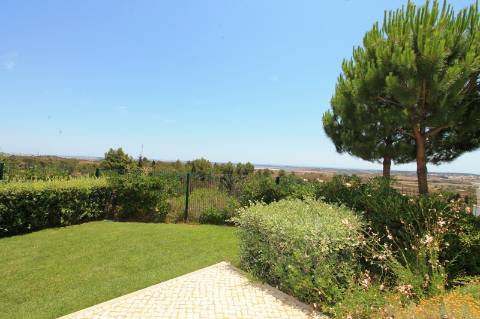 Luxuosas moradias V3 equipadas e mobiladas em Golfe Country Clube, Algarve