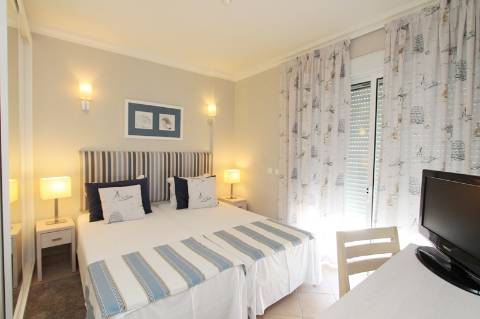 Luxuosas moradias V3 equipadas e mobiladas em Golfe Country Clube, Algarve