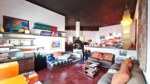 Moradia T6, lote 915m2, próxima da praia, na Parede, Cascais