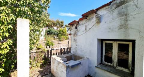 Moradia T6, lote 915m2, próxima da praia, na Parede, Cascais