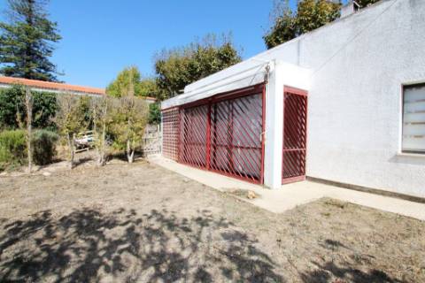 Moradia T6, lote 915m2, próxima da praia, na Parede, Cascais