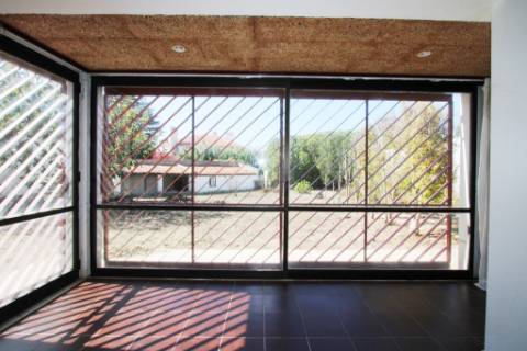 Moradia T6, lote 915m2, próxima da praia, na Parede, Cascais