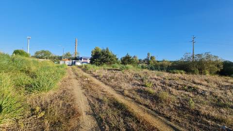 Lote de terreno para construção com 14.885m2, frente estrada principal, na Quinta da Beloura, Sintra