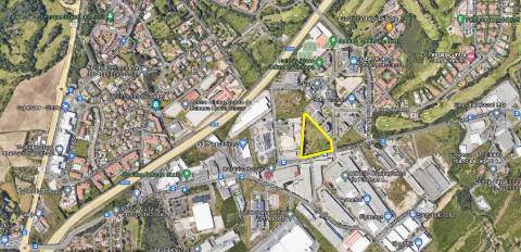 Lote de terreno para construção com 14.885m2, frente estrada principal, na Quinta da Beloura, Sintra