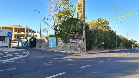 Lote de terreno para construção com 5932m2, frente estrada principal, na Quinta da Beloura, Sintra