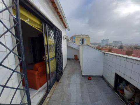 Apartamento Duplex T3 - Costa da Caparica