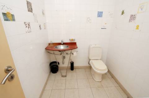 Espaçoso e funcional escritório, com 10 parqueamentos, em Carnaxide, Oeiras
