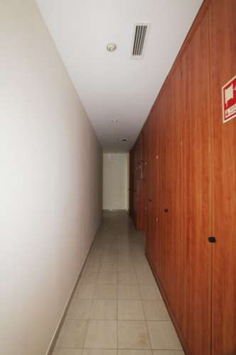 Espaçoso e funcional escritório, com 10 parqueamentos, em Carnaxide, Oeiras
