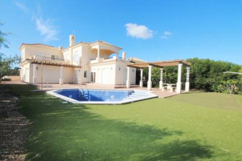 Magnifica moradia T5 na Quinta do Vale Golf Resort, em Castro Marim, Algarve