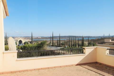 Magnifica moradia T5 na Quinta do Vale Golf Resort, em Castro Marim, Algarve
