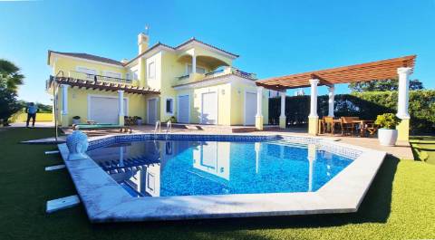 Magnifica moradia T5 na Quinta do Vale Golf Resort, em Castro Marim, Algarve