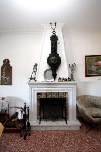 Quinta com moradia T4, piscina com jardim, garagem e vinhas, em Campo Maior