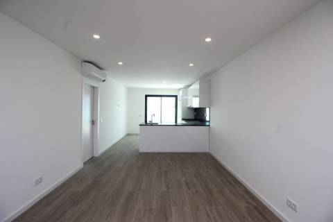 Moradia de Luxo T4 em Tavira - Conforto e Elegância