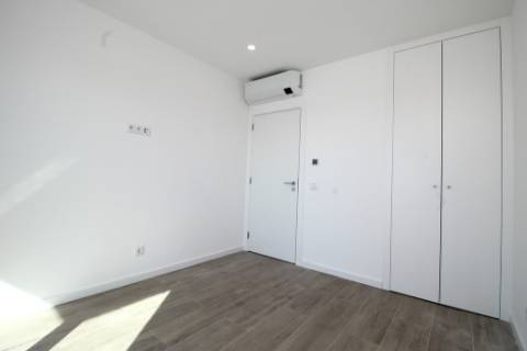 Moradia de Luxo T4 em Tavira - Conforto e Elegância