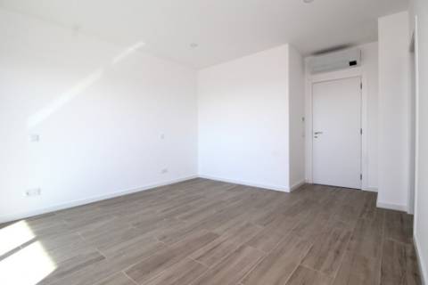 Moradia de Luxo T4 em Tavira - Conforto e Elegância