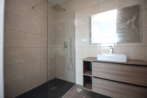 Moradia de Luxo T4 em Tavira - Conforto e Elegância