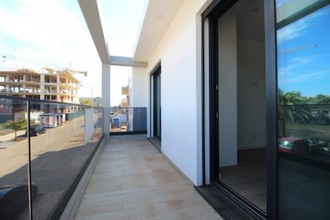 Moradia de Luxo T4 em Tavira - Conforto e Elegância