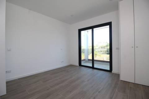 Moradia de Luxo T4 em Tavira - Conforto e Elegância