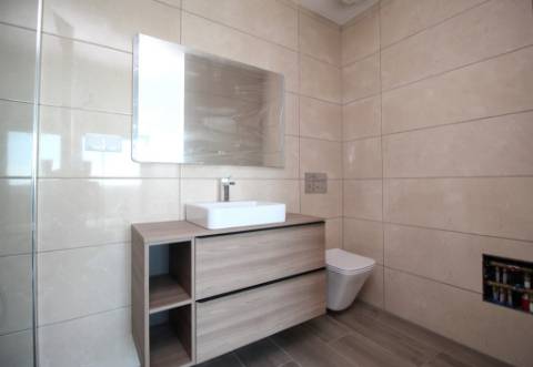 Moradia de Luxo T4 em Tavira - Conforto e Elegância