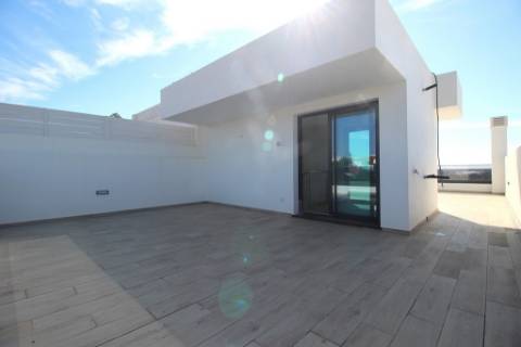 Moradia de Luxo T4 em Tavira - Conforto e Elegância