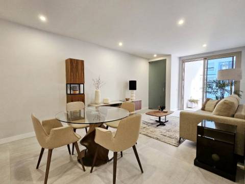 Novo apartamento T2 em condomínio com piscina, junto Ria Formosa, em Cabanas de Tavira, Algarve.