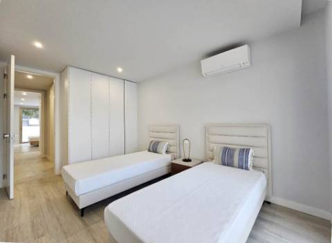 Novo apartamento T2 em condomínio com piscina, junto Ria Formosa, em Cabanas de Tavira, Algarve.