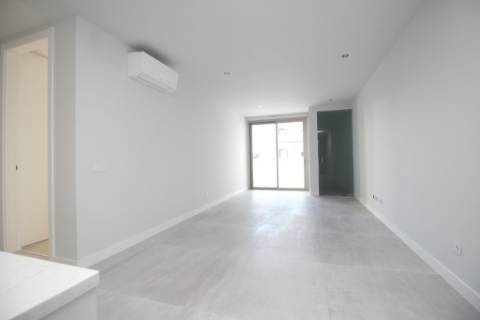 Novo apartamento T1 em condomínio com piscina, junto Ria Formosa, em Cabanas de Tavira, Algarve.