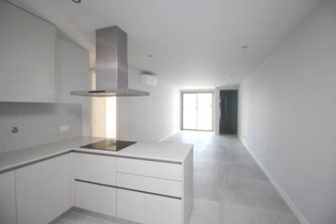 Novo apartamento T1 em condomínio com piscina, junto Ria Formosa, em Cabanas de Tavira, Algarve.