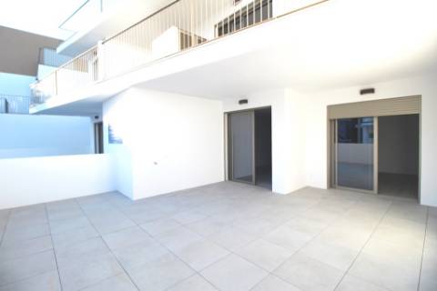 Novo apartamento T1 em condomínio com piscina, junto Ria Formosa, em Cabanas de Tavira, Algarve.