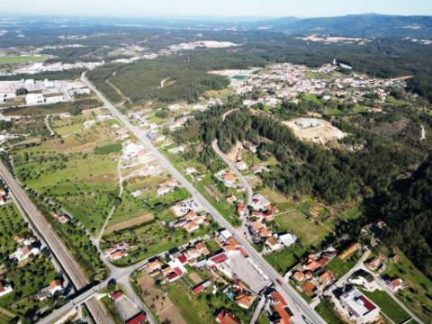 Armazém de 1200m2 em lote de 60841m2, em Pelariga, Pombal, Leiria