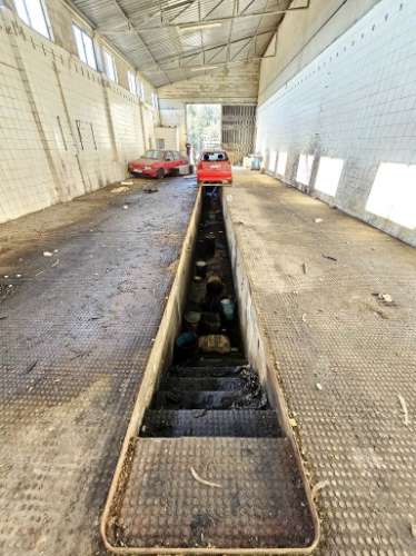 Armazém de 1200m2 em lote de 60841m2, em Pelariga, Pombal, Leiria