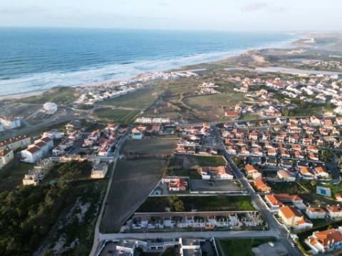 Nova moradia T3 com piscina, vistas mar, junto praias, em Santa Cruz, Torres Vedras