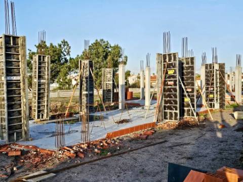 Nova moradia T3 com piscina, vistas mar, junto praias, em Santa Cruz, Torres Vedras