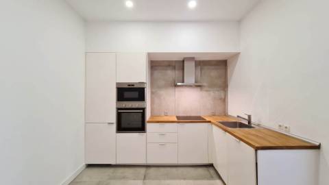 Charmoso apartamento T2, remodelado e equipado, nos Anjos, Lisboa