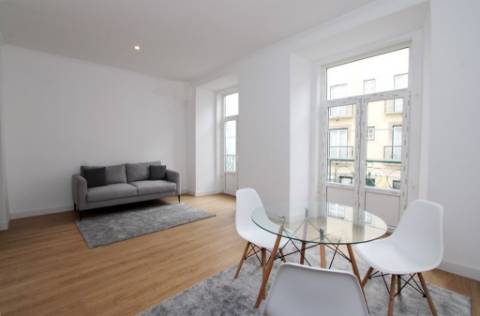 Charmoso apartamento T2, remodelado e equipado, nos Anjos, Lisboa