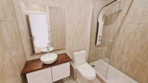 Charmoso apartamento T2, remodelado e equipado, nos Anjos, Lisboa