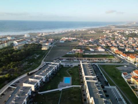 Nova moradia T3 com piscina, vistas mar, junto praias, em Santa Cruz, Torres Vedras