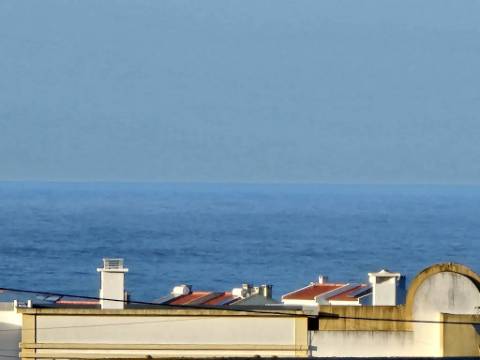 Nova moradia T3 com piscina, vistas mar, junto praias, em Santa Cruz, Torres Vedras